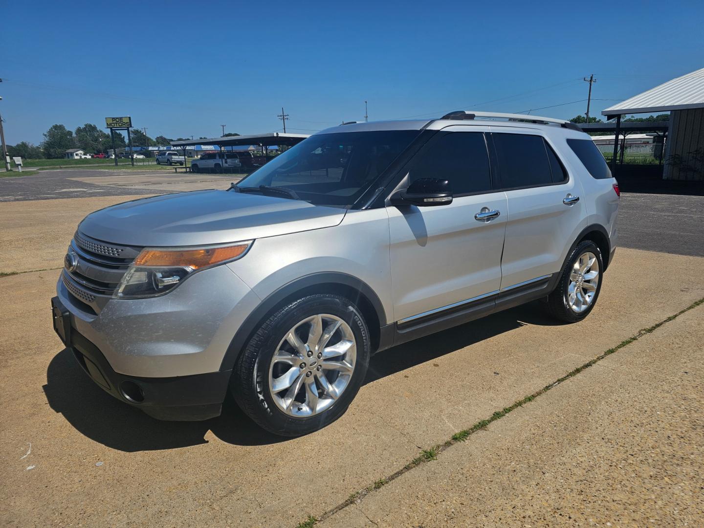 2013 SILVER Ford Explorer XLT FWD (1FM5K7D87DG) with an 3.5L V6 DOHC 24V engine, 6-Speed Automatic transmission, located at 533 S Seven Points BLVD, Seven Points, TX, 75143, (430) 255-4030, 32.313999, -96.209351 - Photo#0